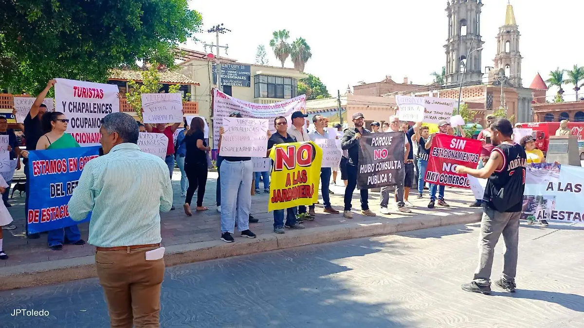 Manifestación en Chapala